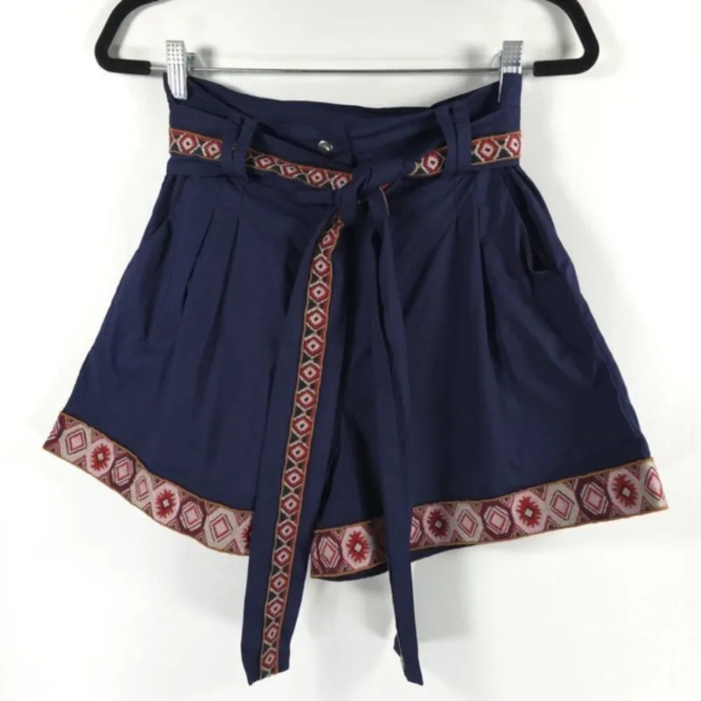 NWT CHUFY KATHMANDU HEIGHTS Keket Shorts  Pleated Navy Boho‎ Belted Tie MEDIUM